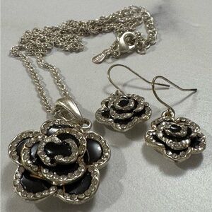 ENAMEL AND CRYSTALS ROSE BUD NECKLACE AND EARRINGS SET